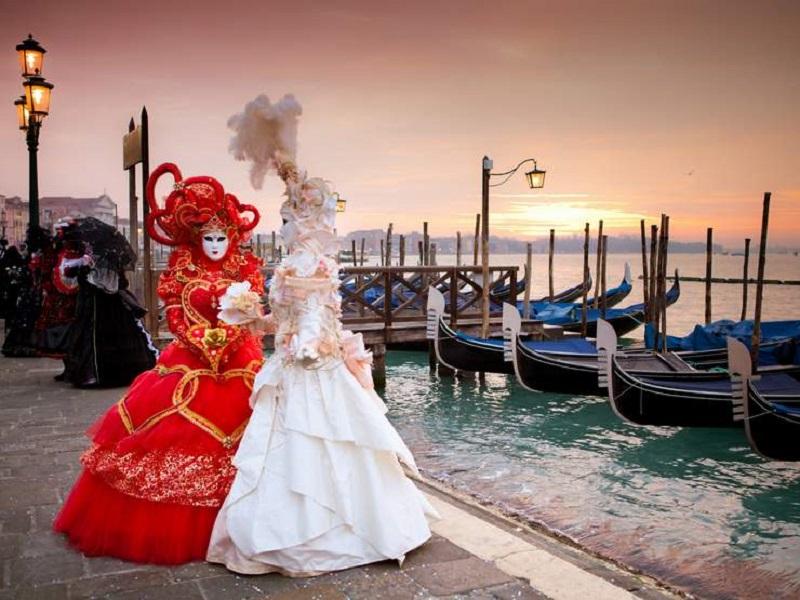 Wonders of Beautiful Venice, Carnival, and Secrets