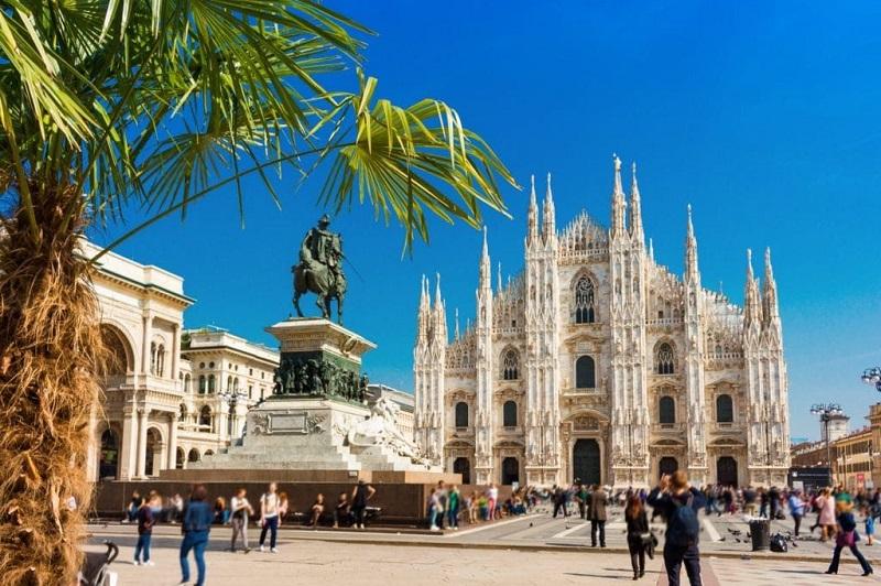 Milan walking tours