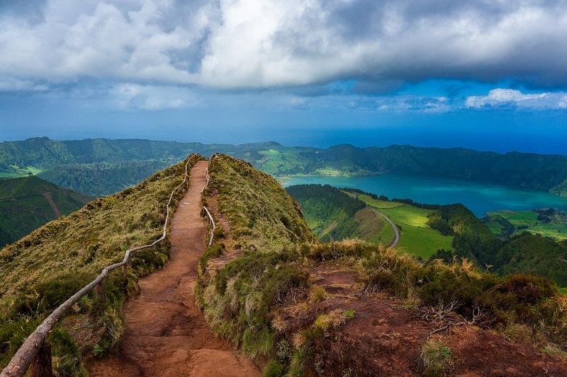 what to do in the Azores this April