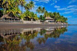 Top Stay in beachfront resorts in El Salvador