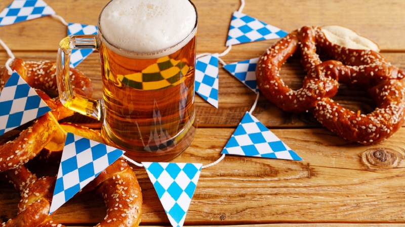 Ultimate Guide to Oktoberfest