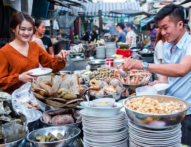 Best Street Food Destinations in Asia