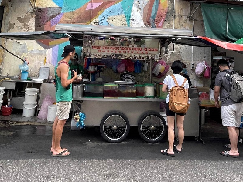 Best Street Food Destinations in Asia