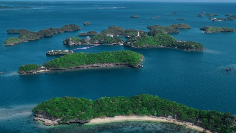 Guide to Hundred Islands National Park