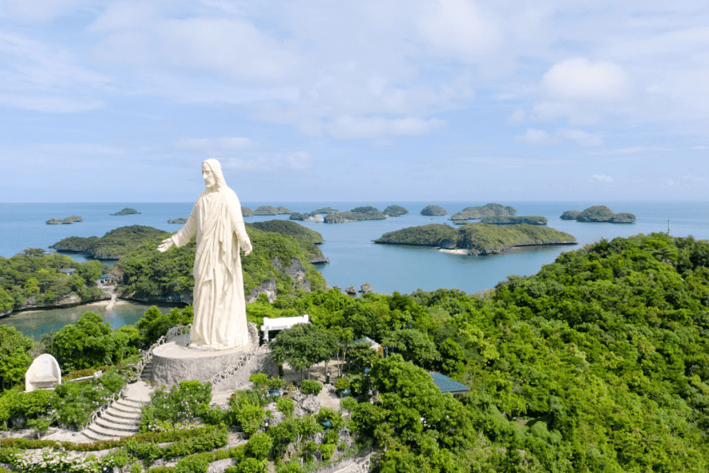 Guide to Hundred Islands National Park