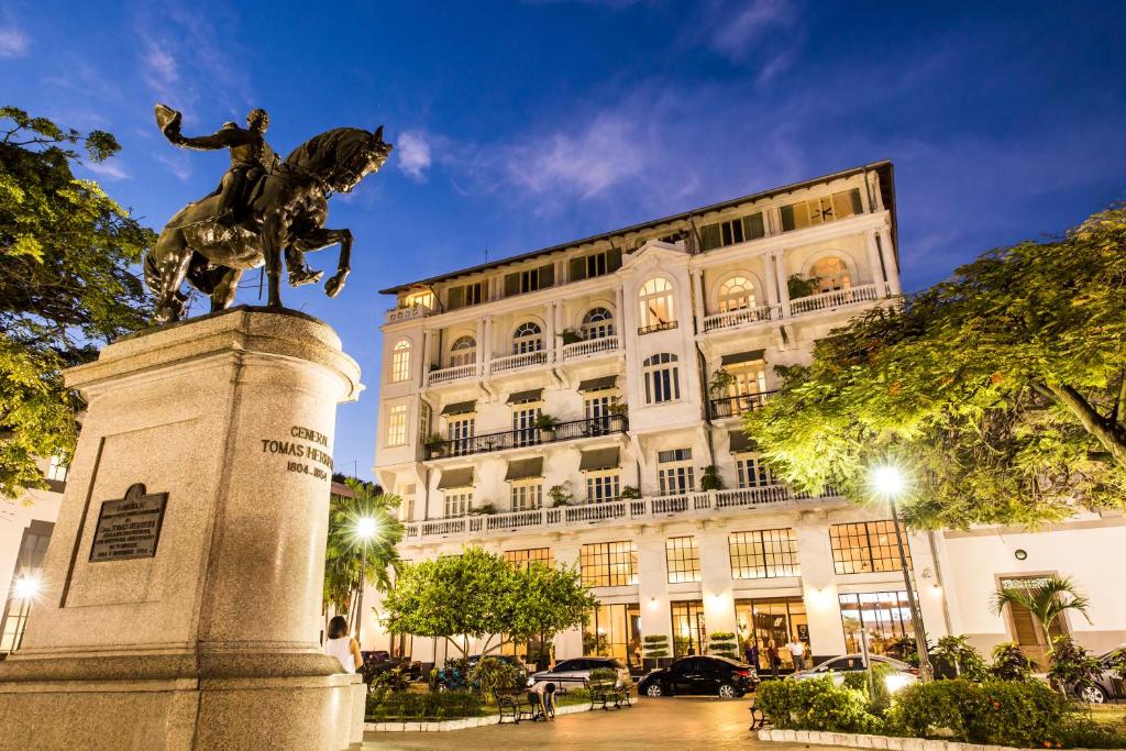 - Secret World The American Trade Hotel, Casco Viejo