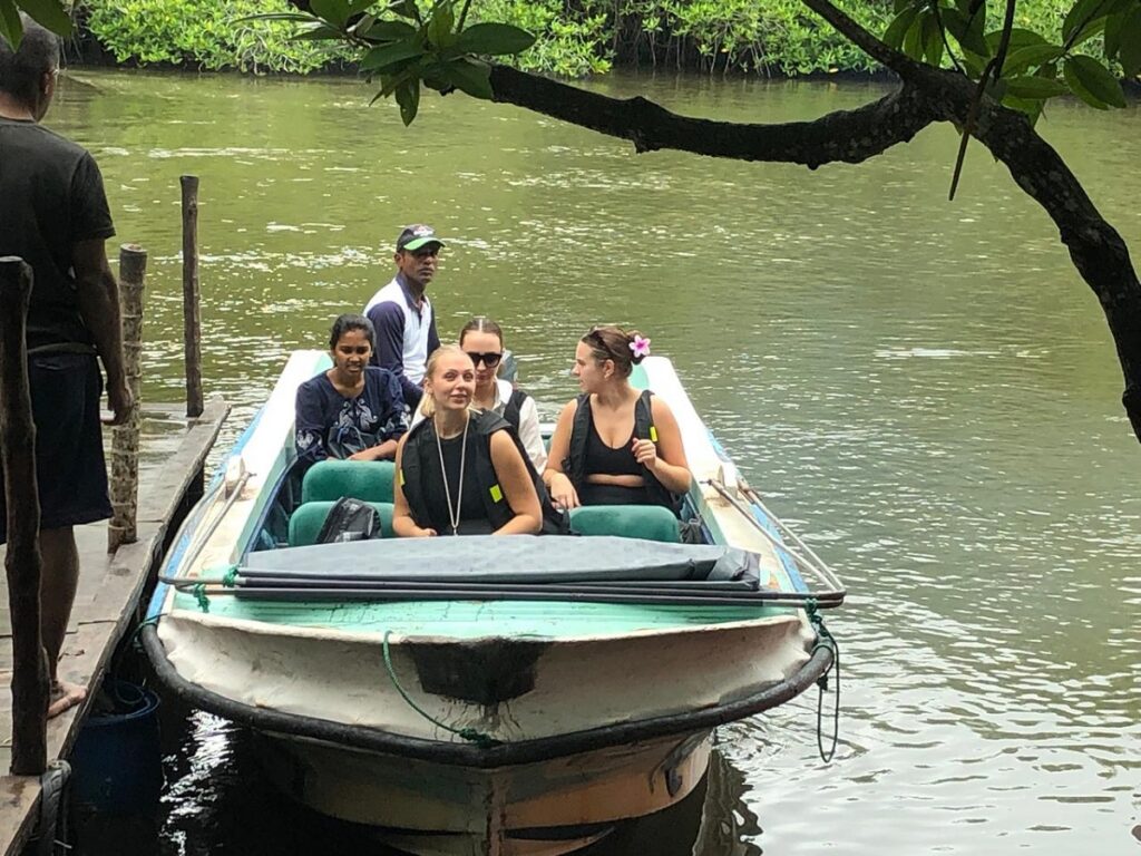 - FIELD NOTES Guide to Rio Dulce National Park